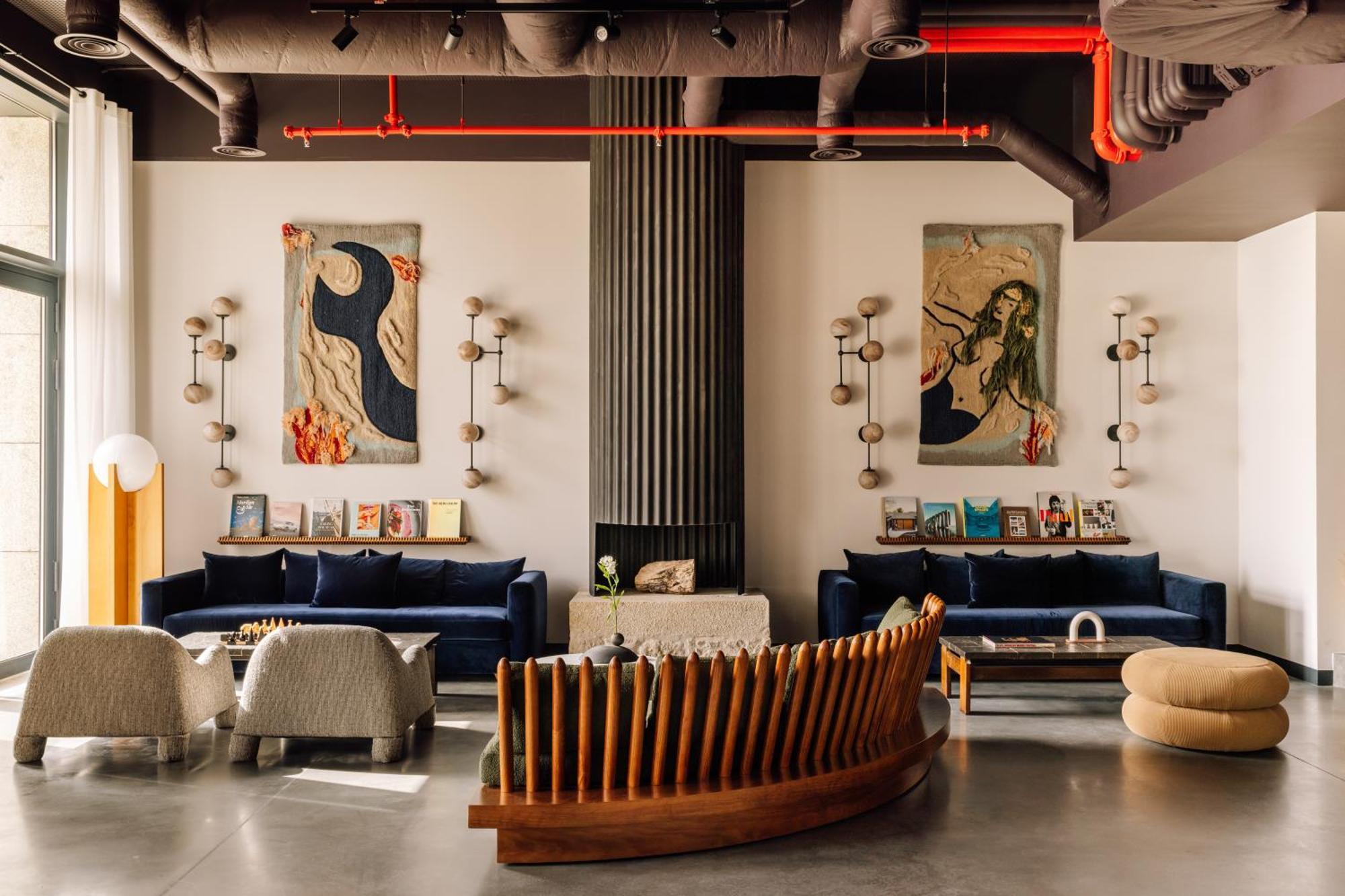The Rebello Hotel & Spa - Small Luxury Hotels Of The World Vila Nova de Gaia Dış mekan fotoğraf The lobby at the Standard East Village