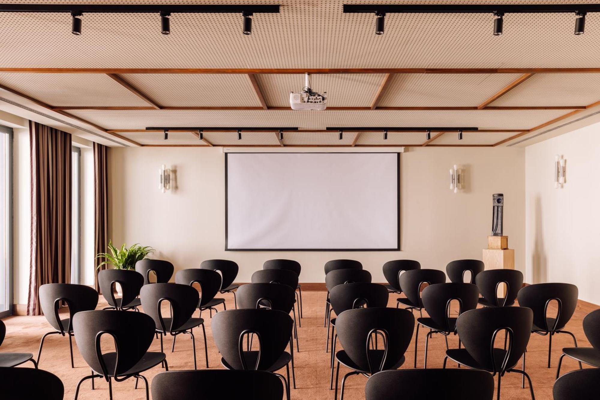 The Rebello Hotel & Spa - Small Luxury Hotels Of The World Vila Nova de Gaia Dış mekan fotoğraf A typical conference room