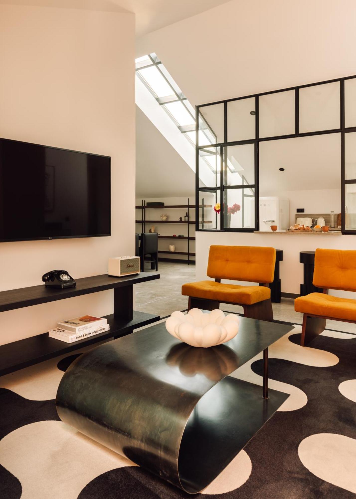 The Rebello Hotel & Spa - Small Luxury Hotels Of The World Vila Nova de Gaia Dış mekan fotoğraf The interior of the 1960s building